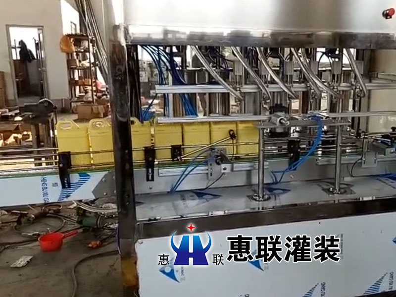 洗潔精灌裝機(jī)訂制廠家現(xiàn)場
